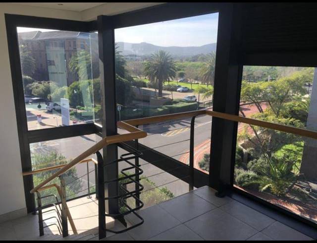 238M² OFFICE TO LET IN CENTURY CITY